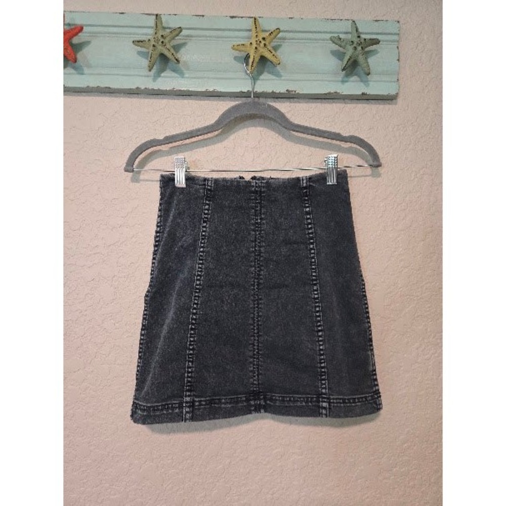 Free People Modern Femme Denim Mini Skirt Grey Acid Wash Size 4 Zipper Back
